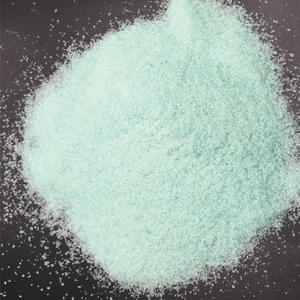 High quality factory price Waste Water Treatment ferrous sulphate 25KG/bag Purity 99.8 Green Crystal 